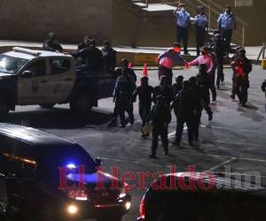 El expresidente de Honduras, Juan Orlando Hernández, podría conocer en las próximas horas la decisión final de la Corte Suprema de Justicia en torno a su proceso de extradición a los Estados Unidos.