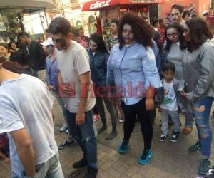 “Por una sociedad libre de zombis” fue el lema que mujeres y feministas utilizaron para llamar la atención y demandar a la población hondureña dejar a un lado prácticas dañinas y corruptas, y elegir los mejores personajes del mundo político que regirán el destino del país. (Foto: El Heraldo Honduras/ Noticias Honduras hoy)