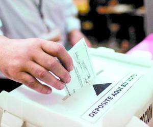 Para implementar el voto electrónico se deben hacer reformas electoral desde el Congreso Nacional.