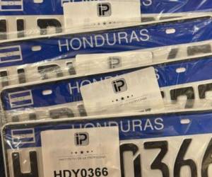 Serán al menos 800 mil placas las que se adquirirán de manera directa.