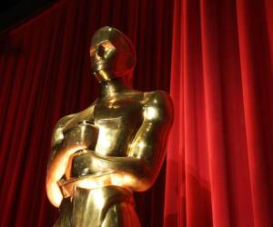 Aunque hay premios que ya van con nombre y apellido desde antes de que inicie la gala, hay otros que generan dudas respecto a quién será el ganador.