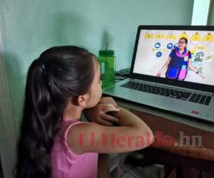 La falta de acceso a internet en sus hogares hace que miles de padres de familia no quieran matricular a sus hijos este año. Foto: El Heraldo