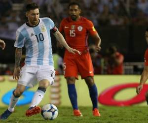Messi se molestó al final del partido cuando un juez de línea decretó una falta suya sobre un oponente. Foto: AP