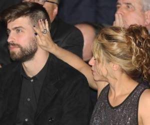 La cantante colombiana Shakira junto a su pareja Gerard Piqué. (Redes)