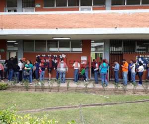 Los hondureños pueden ir a los centros de votación a ejercer el sufragio sin ningún problema. Foto: Alex Peréz/EL HERALDO.