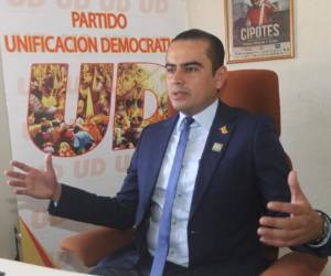 Díaz Narváez es oriundo de El Progreso, Yoro, está en una relación, pero aún no ha procreado hijos. Hoy en día combina la política, su trabajo en una empresa privada así como el estudio de otra carrera universitaria y diversos diplomados. (Foto: El Heraldo Honduras/ Noticias Honduras hoy)