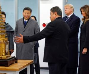 En su gira por Asia, el presidente Donald Trump, se reunió con el presidente de China Xi Jinping. Foto: AP