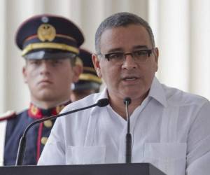 El expresidente se asiló en Nicaragua por considerarse un perseguido político en El Salvador, lo cual ha sido rechazado por el fiscal general, Douglas Meléndez.