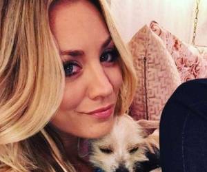 Kaley Cuoco mostró en sus redes sociales lo feliz que estaba de haberse comprometido. Foto: Instagram