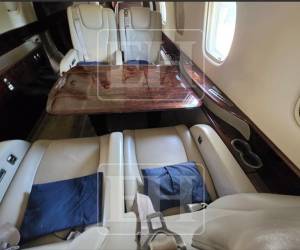 El Embraer Legacy 600, que durante ocho años sirvió como avión presidencial de Honduras, cuenta con un interior ejecutivo diseñado para ofrecer comodidad a sus pasajeros. Tras ser subastado por 5.1 millones de dólares, la aeronave pasará a operar como taxi aéreo para una empresa mexicana. Así luce su impecable interior.