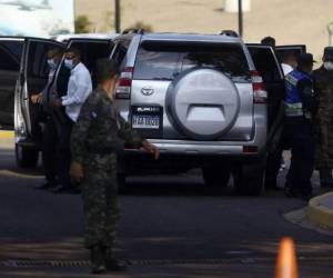 Durante muchos gobiernos los funcionarios, y hasta de baja categoría, han abusado de estos privilegios.