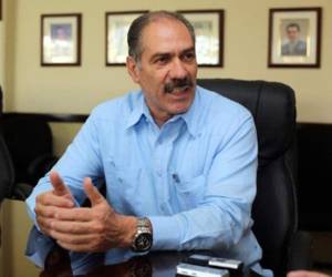 Jacobo Paz, secretario de Agricultura y Ganadería,