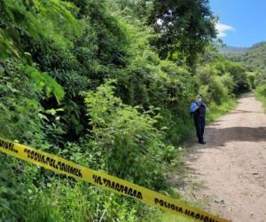 Los cadáveres fueron lanzados en una cuneta de una de las calles del sector de Maraita, Tatumbla, Francisco Morazán.