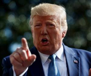 El presidente Donald Trump habla con los reporteros en el Jardín Sur de la Casa Blanca, el viernes 4 de octubre de 2019, en Washington, D.C. Fotos: Agencia AP.