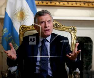 En una entrevista exclusiva con The Associated Press el lunes, Macri recordó la escena vivida el viernes en la mayor sala lírica argentina cuando los presidentes y jefes de gobierno de Estados Unidos, Alemania, Francia y otras naciones disfrutaron el espectáculo artístico con el que su anfitrión los agasajó.