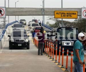 Gran espectativa entre la población que transita por esa zona causó la apertura de los tramos de este paso a desnivel que fueron habilitados, foto: El Heraldo.