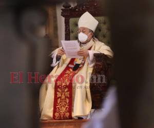 El cardenal Óscar Andrés Rodríguez presidió la Misa de Pascua de este domingo de Resurrección.