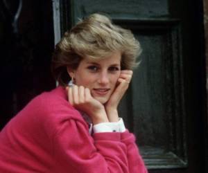 Investigación revela que diminuta herida le quitó la vida a la Princesa Diana, cinturón de seguridad le habría salvado la vida. FOTO: AFP