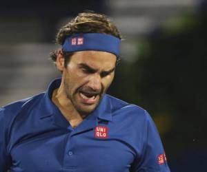 En el segundo set, Federer se aprovechó de una ventaja inicial con un quiebre pero volvió a romper el saque a Fucsovis para irse arriba. Foto: AP