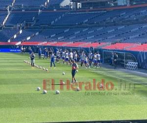 La H realizó algunos trabajos tácticos en la cancha del Empower Field, la cual luce en un espectacular estado. Foto: Jenny Fernández | Grupo OPSA