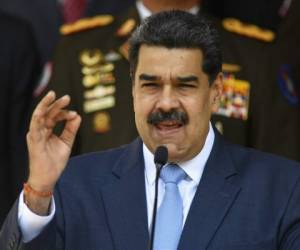 Esa 'pantomina estadounidense' está 'conduciendo a un peligroso momento de tensión en el continente', según Maduro, quien consideró los cargos falsos y llamó a Trump 'miserable'. Foto: AP