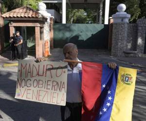 El gobierno de Trump aplica sanciones económicas a funcionarios y exfuncionarios de la administración de Maduro desde 2015, como medida de presión. (Foto: AFP)
