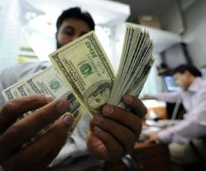 Diciembre pasado registró la mayor cantidad de remesas recibidas con 1,163 millones, casi un 24% más que el mismo mes de 2019. Foto: AFP