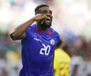 Imágenes del desarrollo del partido Haití vs Costa Rica.