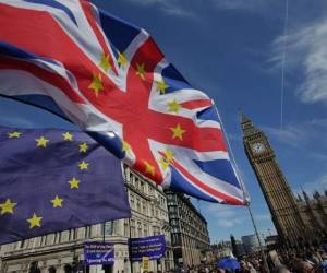 Ahora la UE pierde definitivamente a su primer miembro y con él 66 millones de personas y una economía de 2,85 billones de dólares. Y gana el temor de que otros nacionalismos populistas se vean tentados con seguir el ejemplo. Foto: AFP