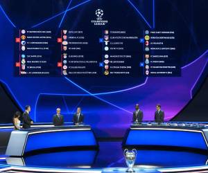 El sorteo contó con la presencia de grandes personalidades del fútbol.