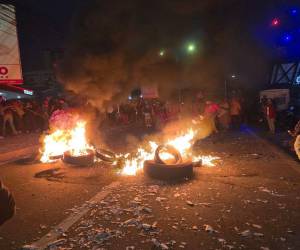 La noche del 15 de diciembre y madrugada del 16 se registraron desalojos a los colectivos de Libre.