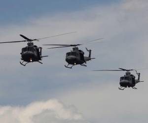 La Fuerza Aérea ya tiene en su inventario helicópteros Huey-II y adquirirá otros seis para labores que el gobierno determine. Además, Defensa prevé comprar dos nuevas aeronaves.