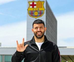 Sergio Aguero fichó sorpresivamente para el Barcelona.