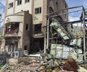 Millones de alumnos y universitarios se han visto privados de continuar con sus estudios y labores de investigación como consecuencia de la guerra, afirman.