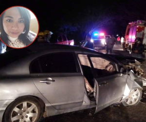 La docente murió debido a las lesiones sufridas en la colisión.