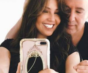 Thalía y su esposo Tommy derrochan su amor en redes sociales. Foto: Instagram
