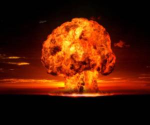 Esta bola de fuego es capaz de dañar los equipos de energía eléctrica y los componentes electrónicos a varios kilómetros de distancia.