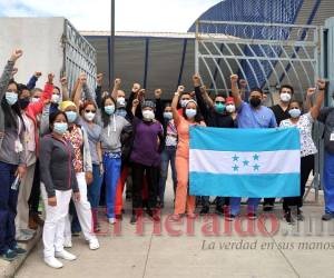 Empleados de salud paralizan jornada de vacunación anticovid.