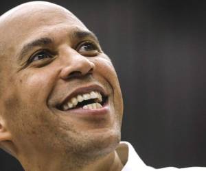 El senador demócrata Cory Booker, de Nueva Jersey en un acto en Durham, Nuevo Hampshire. (Foto: AP)