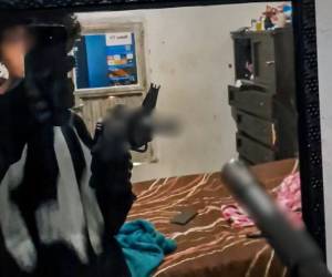 Un estudiante de 15 años asesinó a dos profesoras la mañana del martes dentro del bachillerato Antón Makárenko, en un ataque armado que había anticipado horas antes en redes sociales, según informaron autoridades de la Fiscalía estatal.