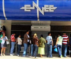 El gobierno de Honduras ha anunciado que gestiona 150 millones de dólares para invertir en la red de transmisión de la ENEE.