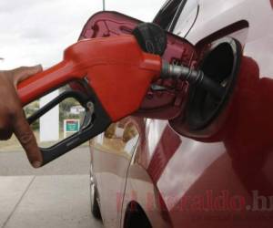 La gasolina superior se cotiza a 81.98 lempiras, la regular a L 75 y el diésel a 62.34 lempiras por galón en la capital.