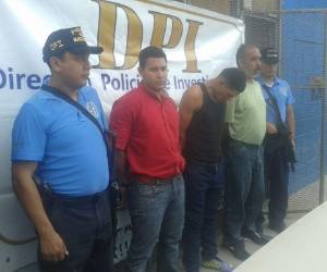 Todos los detenidos serán puestos a la orden de la Fiscalía por los delitos que se les acusa.