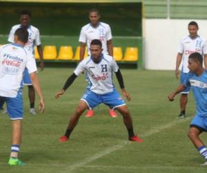 Los 14 convocados por Pinto se hicieron presentes al entrenamiento en el estadio Carlos Miranda, donde trabajaron a doble horario.