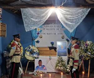 El velatorio del clase I póstumo de Policía, Emerson Josué Canales Fúnez, fue velado en la residencia de sus padres en el municipio de Pespire, Choluteca y luego fue sepultado en el cementerio de la comunidad.