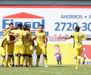 Jhow Benavídez celebró así con sus compañeros el primer gol de La Máquina en el Clausura 2019. Foto David Romero| EL HERALDO