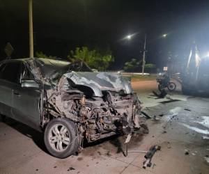 El hombre resultó con múltiples heridas, por lo que, el equipo de emergencia tuvo que brindarle primeros auxilios para estabilizar su estado de salud, antes de movilizarlo.