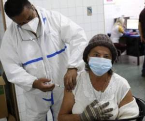 Venezuela emprendió en principio su programa de inmunización contra el covid-19 con la vacuna rusa Sputnik V y la china Sinopharm, de dos dosis. Foto: AFP