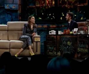 Danna Paola llegó al programa La Resistencia, en España, para promocionar la tercera temporada de la serie Élite. Foto captura YouTube| La Resistencia