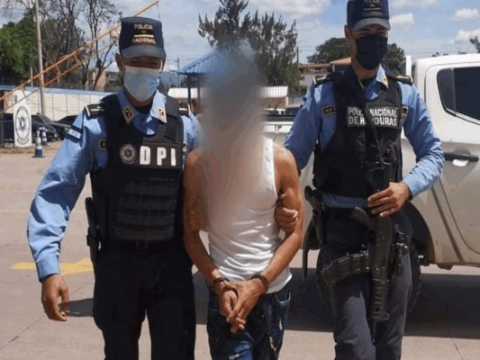 El detenido es Javier Edgardo Montalván González, de 20 años de edad, conocido en el mundo criminal como 'Little Pulga'.